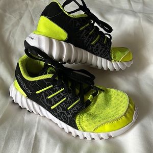 Neon Yellow Reebok Twist Form kids shoes